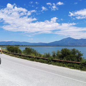 two mtb cyclists riding next to the prespa lake